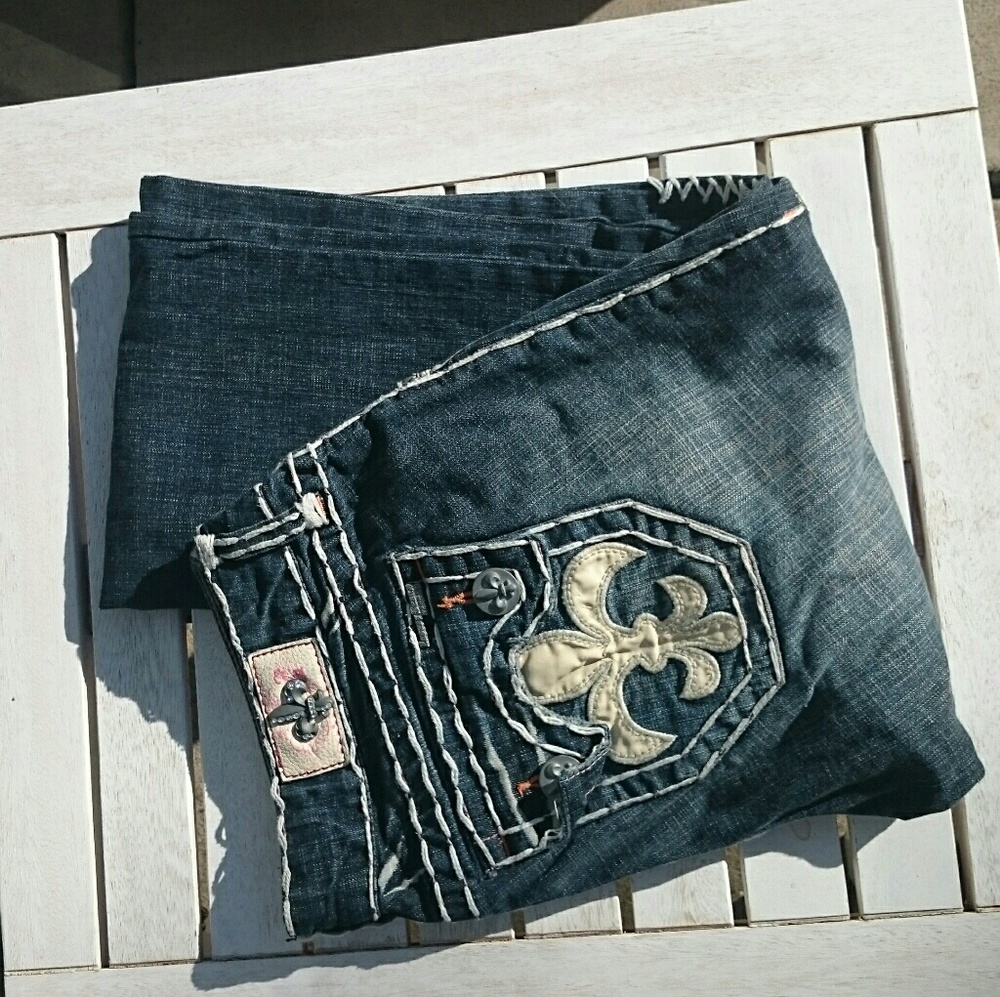 Laguna jeans with white detail stitching